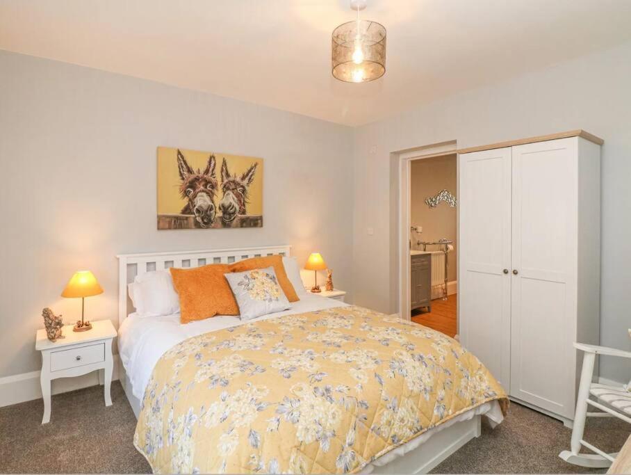 Holiday home Happy Feet Cottage, Sleeps 6