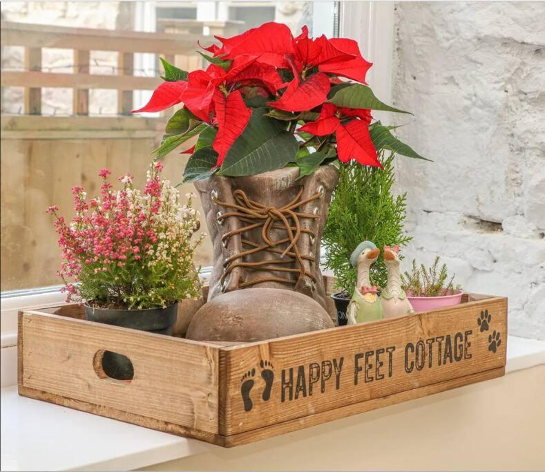 Happy Feet Cottage, Sleeps 6 * Bradwell (Derbyshire)