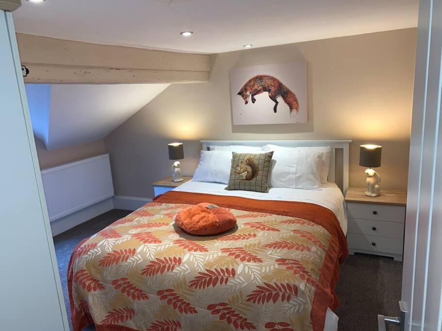 Holiday home Happy Feet Cottage, Sleeps 6 *